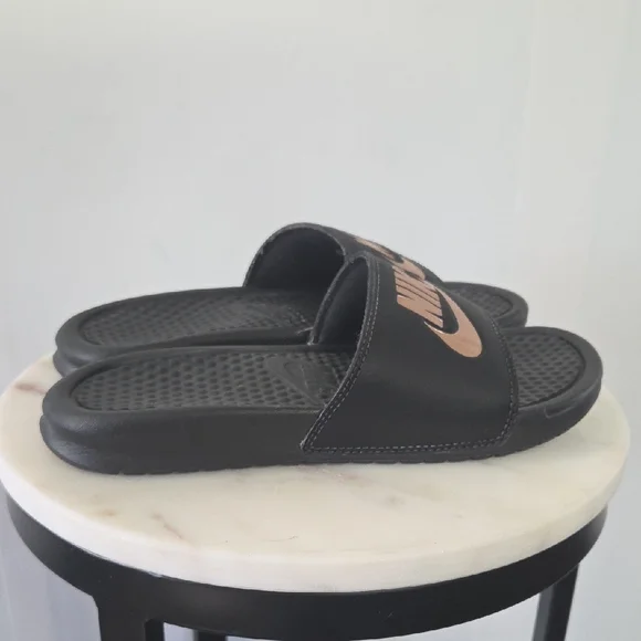 Nike Black Slides with Metallic Logo Size 7 - Picture 3 of 5